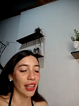 loveuu-bae online show from 01/11/25, 12:44