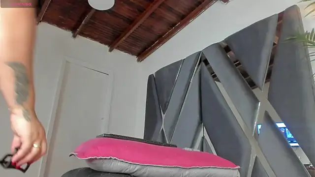 moonsweet1 online show from 01/29/25, 06:18