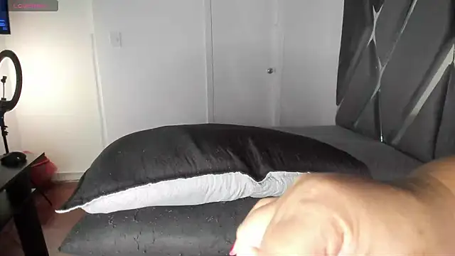 moonsweet1 online show from 04/25/26, 05:21