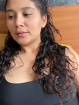 Snapshot of kinky_mila@xh chatting on 07/08/26, 04:11 kinky milaxh online show from 07/08/26, 04:11