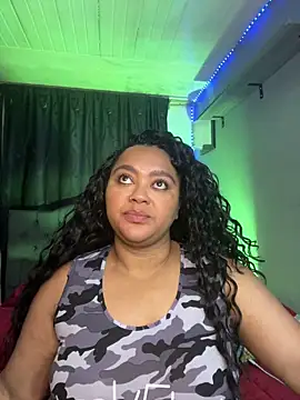 yanza2002 online show from 04/18/26, 11:38