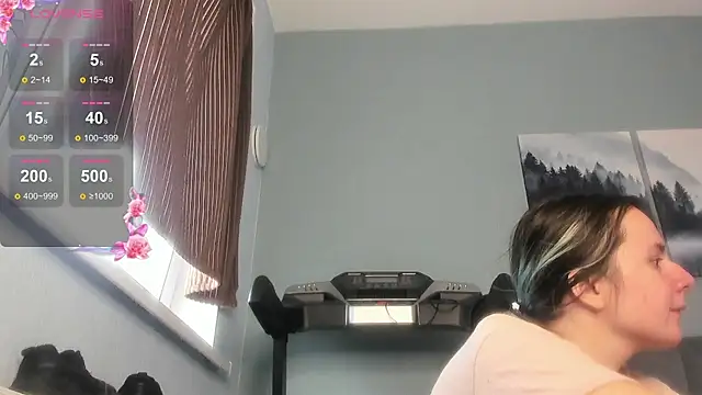 MilaniaCute online show from 10/16/25, 09:21