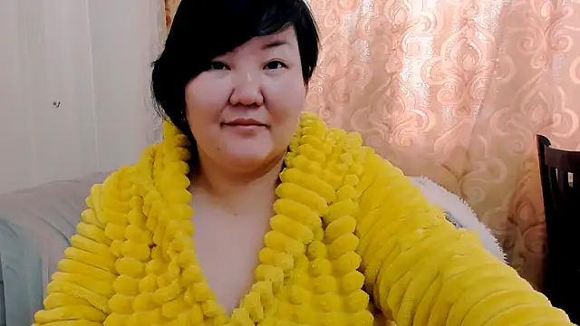 Snapshot of pussygold88 chatting on 11/05/25, 09:31 pussygold88 online show from 11/05/25, 09:31