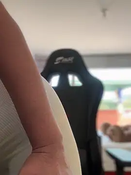 LINDA PATTY94 online show from 02/19/25, 04:00