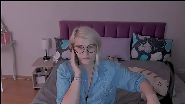 sabrinamacmarren online show from 02/21/25, 06:48