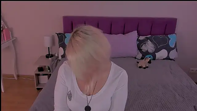 sabrinamacmarren online show from 02/22/25, 12:29