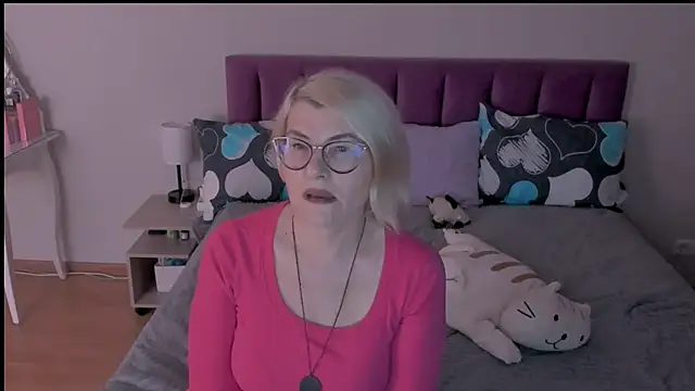 sabrinamacmarren online show from 02/23/25, 06:56