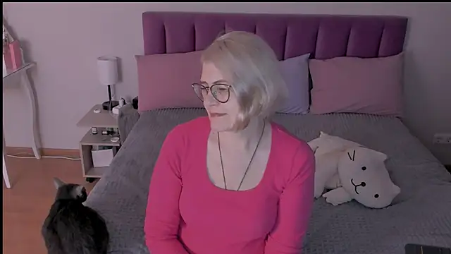 sabrinamacmarren online show from 03/09/25, 07:15