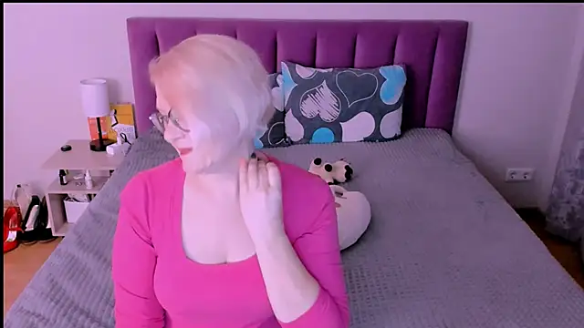 sabrinamacmarren online show from 10/02/25, 04:58