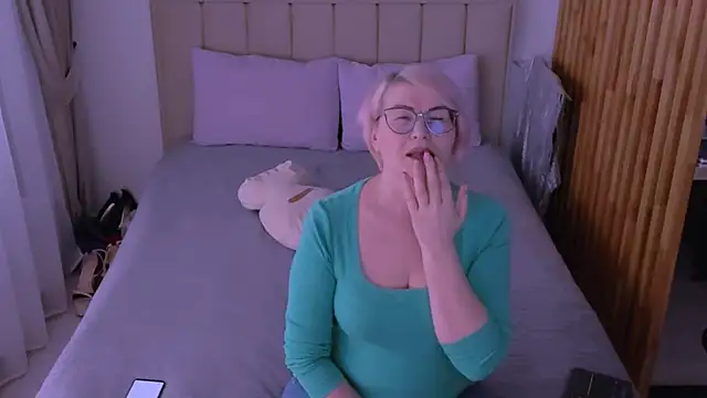 sabrinamacmarren online show from 03/19/26, 07:56