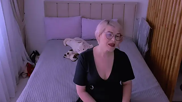 sabrinamacmarren online show from 03/22/26, 09:45