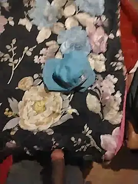 Snapshot of blxvk_dude chatting on 08/04/26, 09:39 blxvk dude online show from 08/04/26, 09:39