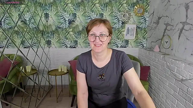 Snapshot of Paris_Cherry chatting on 03/09/25, 02:07 Paris Cherry online show from 03/09/25, 02:07