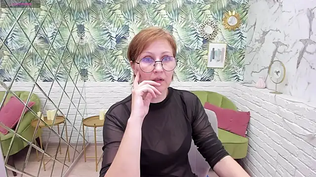 Snapshot of Paris_Cherry chatting on 03/10/25, 03:23 Paris Cherry online show from 03/10/25, 03:23