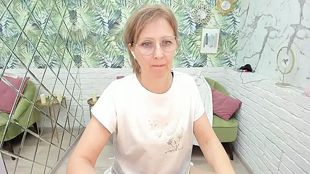 Paris Cherry online show from 11/28/25, 01:25