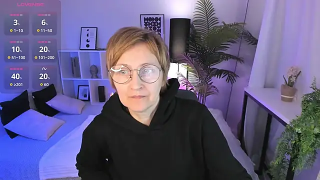 Paris Cherry online show from 03/22/26, 06:11