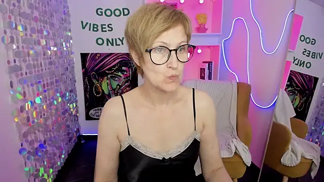 Paris Cherry online show from 07/26/26, 12:56