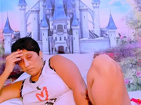 Snapshot of indianroxy chatting on 02/11/25, 02:14 indianroxy online show from 02/11/25, 02:14