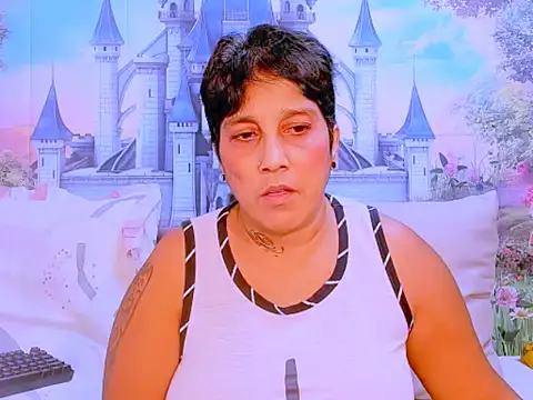 Snapshot of indianroxy chatting on 02/25/25, 11:00 indianroxy online show from 02/25/25, 11:00