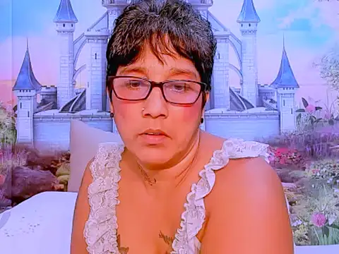 Snapshot of indianroxy chatting on 03/05/25, 10:00 indianroxy online show from 03/05/25, 10:00
