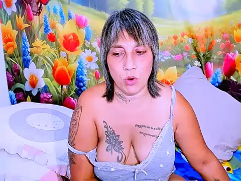 Snapshot of indianroxy chatting on 02/14/26, 08:00 indianroxy online show from 02/14/26, 08:00