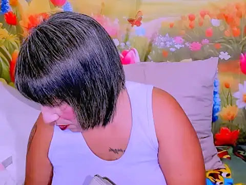 Snapshot of indianroxy chatting on 02/25/26, 05:44 indianroxy online show from 02/25/26, 05:44