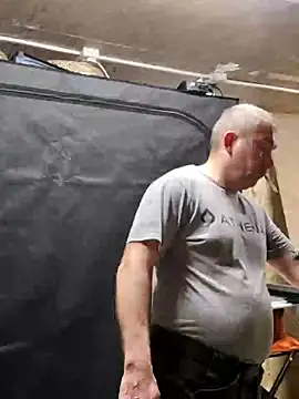 Snapshot of IronedTitan chatting on 12/04/24, 12:19 IronedTitan online show from 12/04/24, 12:19