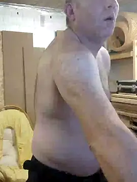 Snapshot of IronedTitan chatting on 12/11/24, 12:02 IronedTitan online show from 12/11/24, 12:02