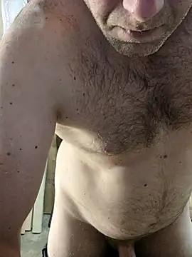 Snapshot of IronedTitan chatting on 09/23/25, 03:59 IronedTitan online show from 09/23/25, 03:59