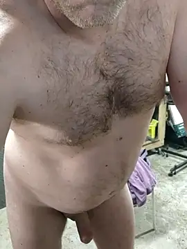 Snapshot of IronedTitan chatting on 10/20/25, 12:11 IronedTitan online show from 10/20/25, 12:11