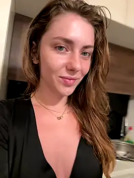 MariiD online show from 10/10/25, 05:50