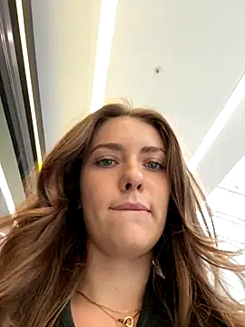 MariiD online show from 10/22/25, 09:09