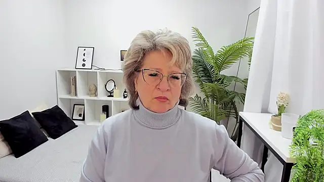 EvelynJoyful online show from 11/26/25, 05:08