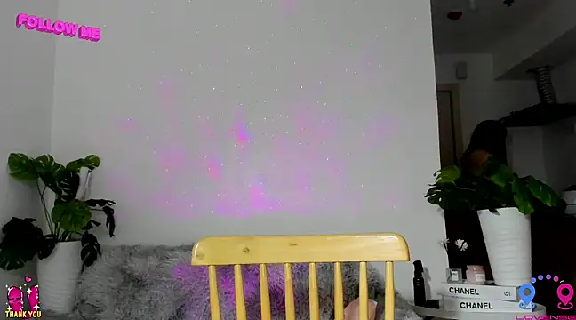 hottycrishina online show from 02/19/25, 10:23