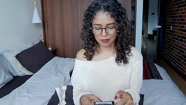 illaroom online show from 12/02/24, 10:01