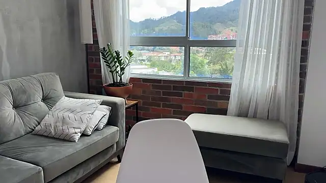 illaroom online show from 03/18/25, 05:21