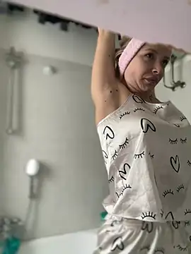 AnastasiaAniess online show from 02/04/25, 09:49