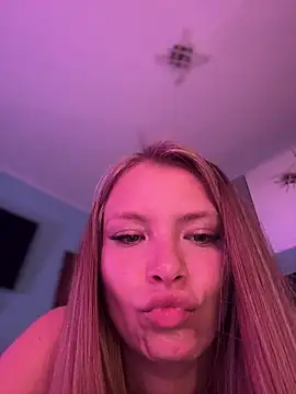 Snapshot of AnastasiaAniess chatting on 02/13/26, 09:55 AnastasiaAniess online show from 02/13/26, 09:55