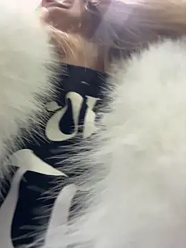 Snapshot of AnastasiaAniess chatting on 02/15/26, 12:14 AnastasiaAniess online show from 02/15/26, 12:14