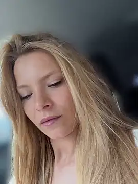 AnastasiaAniess online show from 05/15/26, 02:02