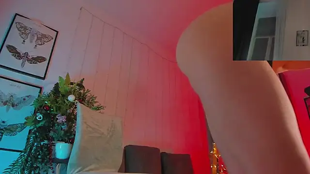 LilianKroft online show from 12/25/24, 12:26