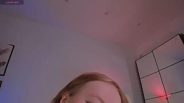 Snapshot of LilianKroft chatting on 02/23/26, 12:24 LilianKroft online show from 02/23/26, 12:24