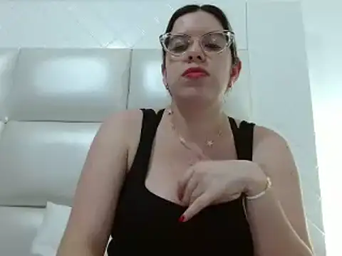 ashlymoon online show from 01/04/25, 12:37