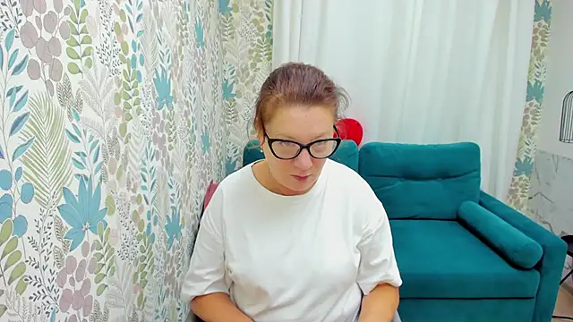 LeaPure online show from 09/21/25, 05:09