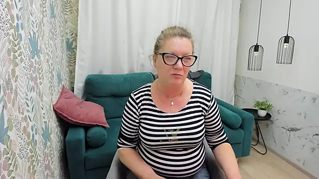 LeaPure online show from 03/21/26, 05:12