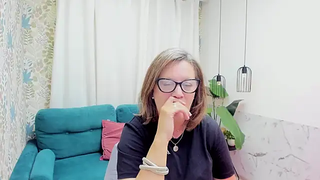 LeaPure online show from 08/01/26, 05:07