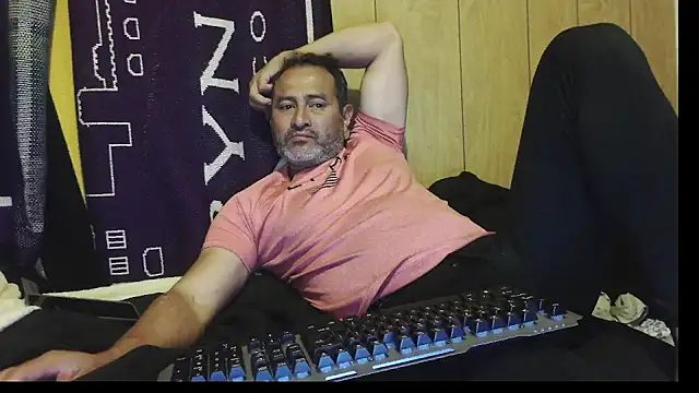 dantehot2020 online show from 03/19/26, 12:03