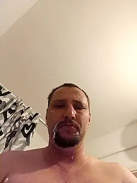 Snapshot of Miki20677 chatting on 12/21/24, 07:49 Miki20677 online show from 12/21/24, 07:49