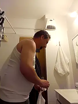 Snapshot of Miki20677 chatting on 02/26/25, 07:27 Miki20677 online show from 02/26/25, 07:27