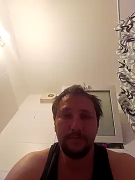 Snapshot of Miki20677 chatting on 03/08/25, 07:42 Miki20677 online show from 03/08/25, 07:42